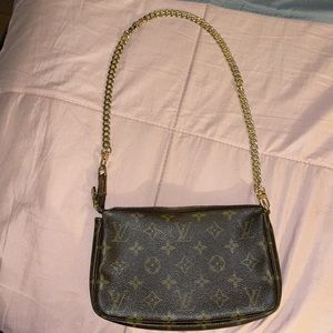 Louis Vuitton Pochette